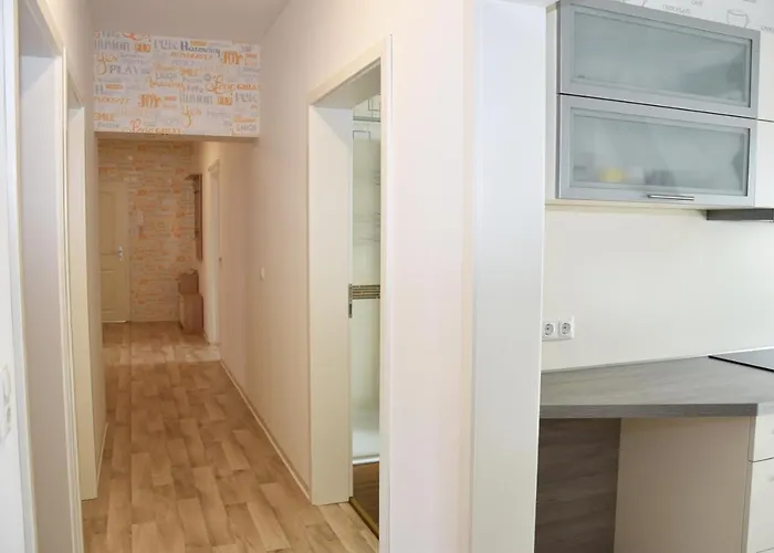 Ferienwohnung Wolf Apartment *